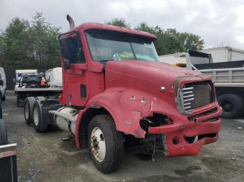  Salvage Freightliner Columbia 1