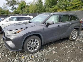  Salvage Toyota Highlander