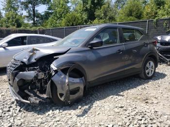  Salvage Nissan Kicks