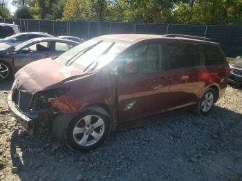  Salvage Toyota Sienna