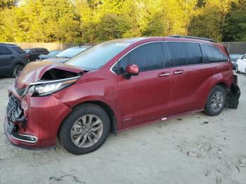  Salvage Toyota Sienna