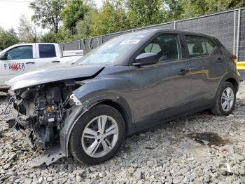  Salvage Nissan Kicks