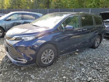  Salvage Toyota Sienna