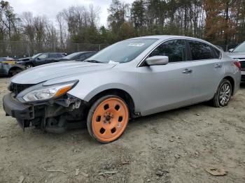  Salvage Nissan Altima