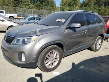  Salvage Kia Sorento