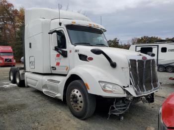  Salvage Peterbilt 579