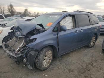  Salvage Toyota Sienna