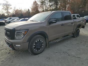  Salvage Nissan Titan