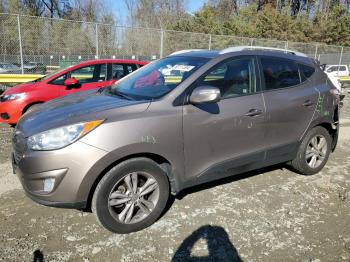  Salvage Hyundai TUCSON