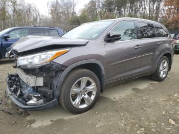  Salvage Toyota Highlander