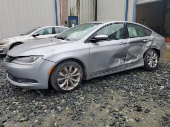  Salvage Chrysler 200