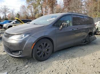  Salvage Chrysler Pacifica