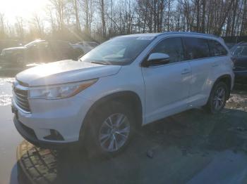  Salvage Toyota Highlander