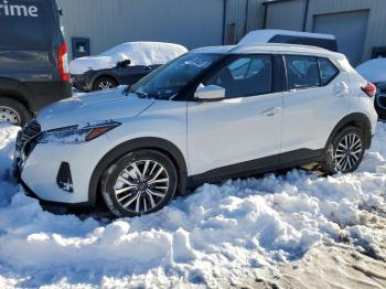  Salvage Nissan Kicks