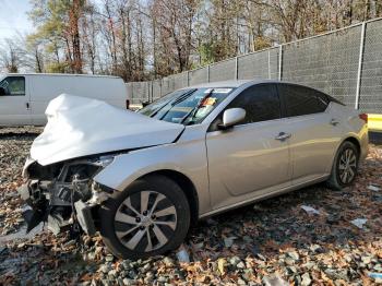  Salvage Nissan Altima