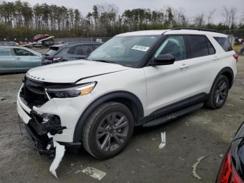  Salvage Ford Explorer