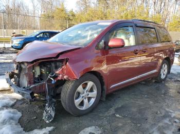  Salvage Toyota Sienna