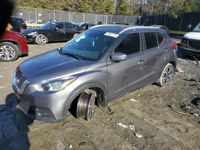  Salvage Nissan Kicks