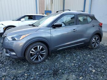  Salvage Nissan Kicks