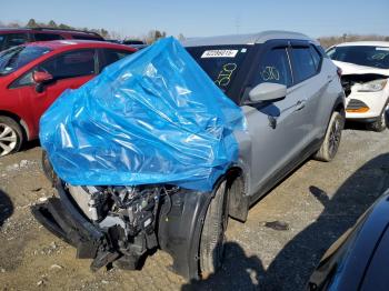  Salvage Nissan Kicks