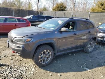  Salvage Jeep Cherokee