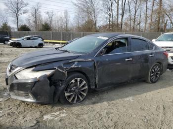  Salvage Nissan Altima