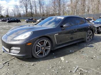  Salvage Porsche Panamera