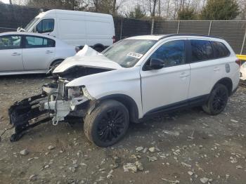  Salvage Mitsubishi Outlander