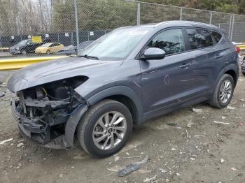  Salvage Hyundai TUCSON