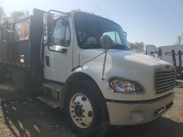  Salvage Freightliner M2 106 Med