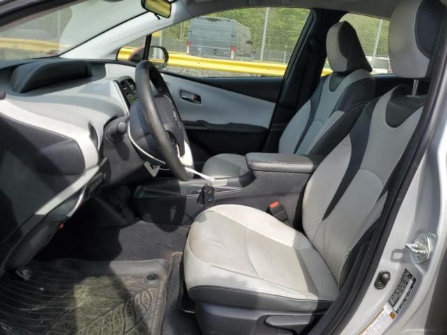 Toyota Prius Image 10