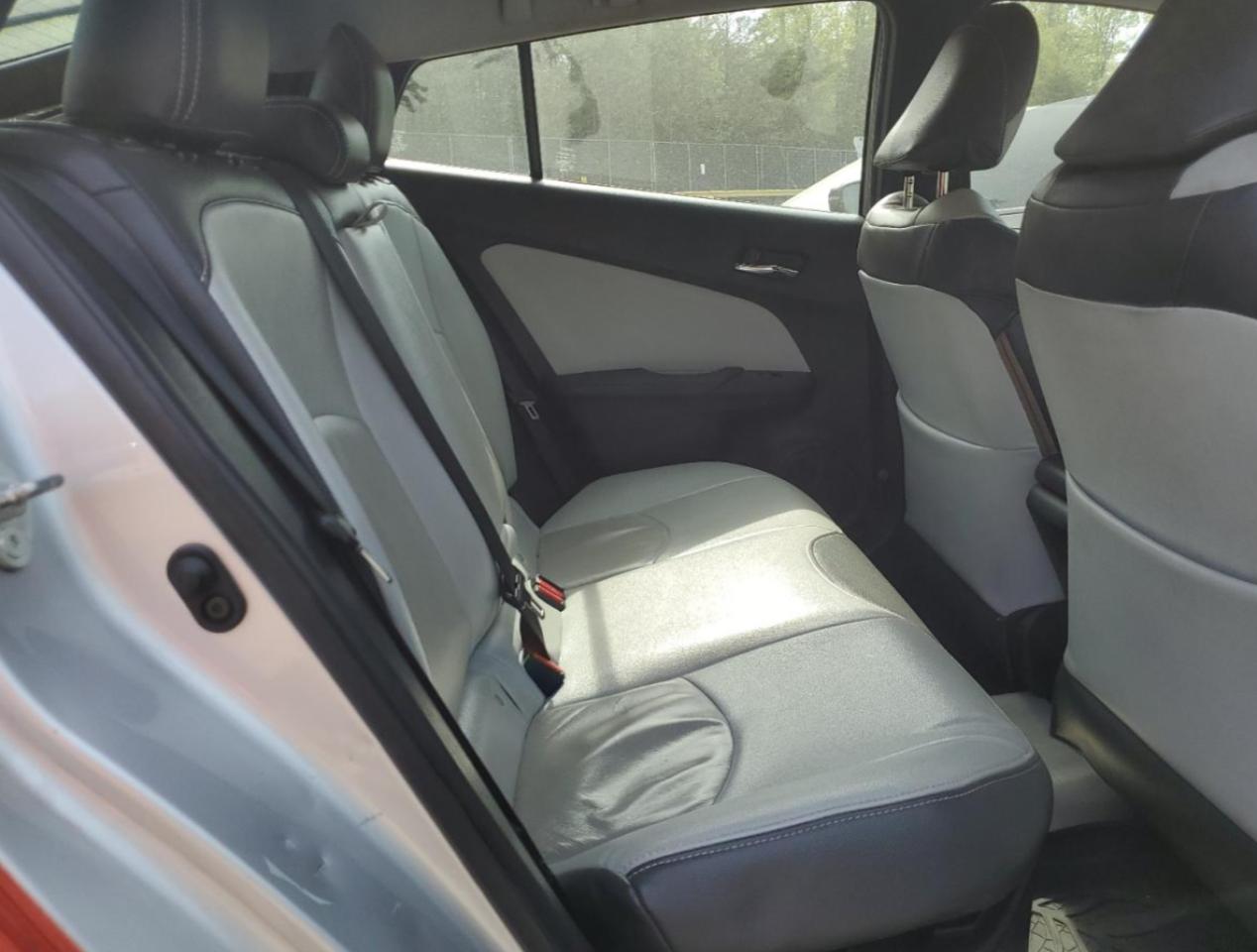 Toyota Prius Image 9