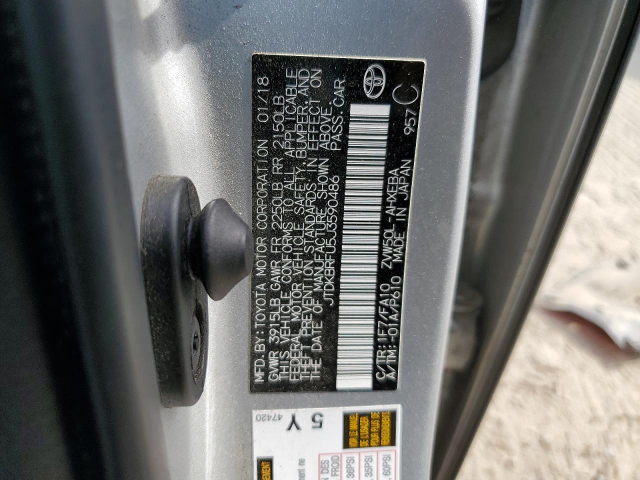 Toyota Prius Image 12