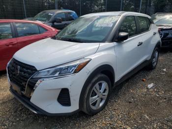  Salvage Nissan Kicks