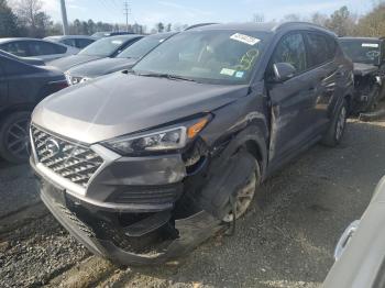  Salvage Hyundai TUCSON