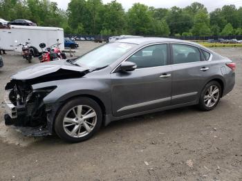  Salvage Nissan Altima