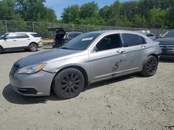  Salvage Chrysler 200