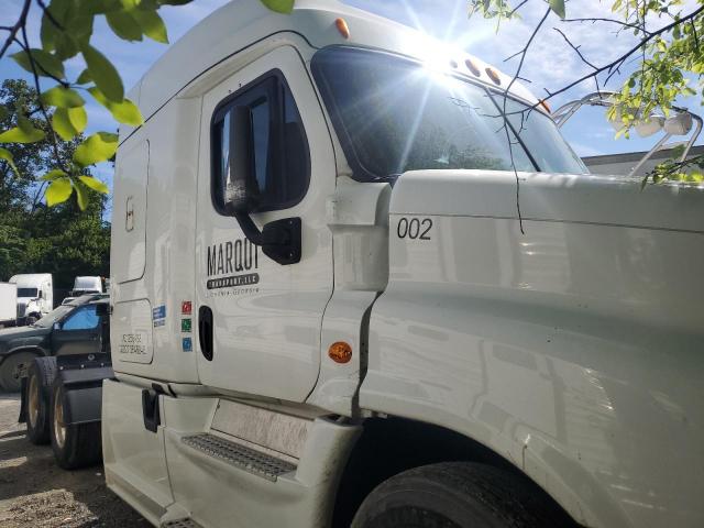 Salvage Freightliner Cascadia 1