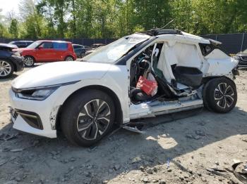  Salvage Kia EV6