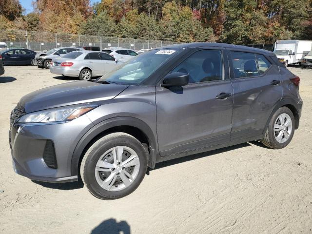  Salvage Nissan Kicks