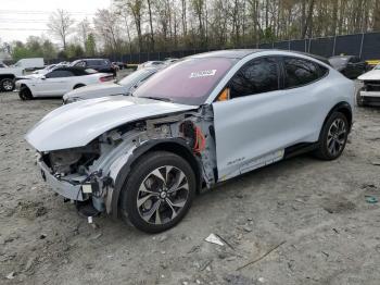  Salvage Ford Mustang