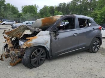  Salvage Nissan Kicks