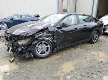  Salvage Kia K4 Lx