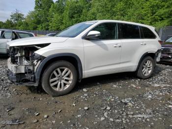  Salvage Toyota Highlander