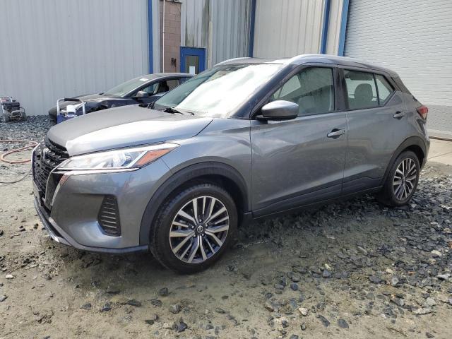  Salvage Nissan Kicks