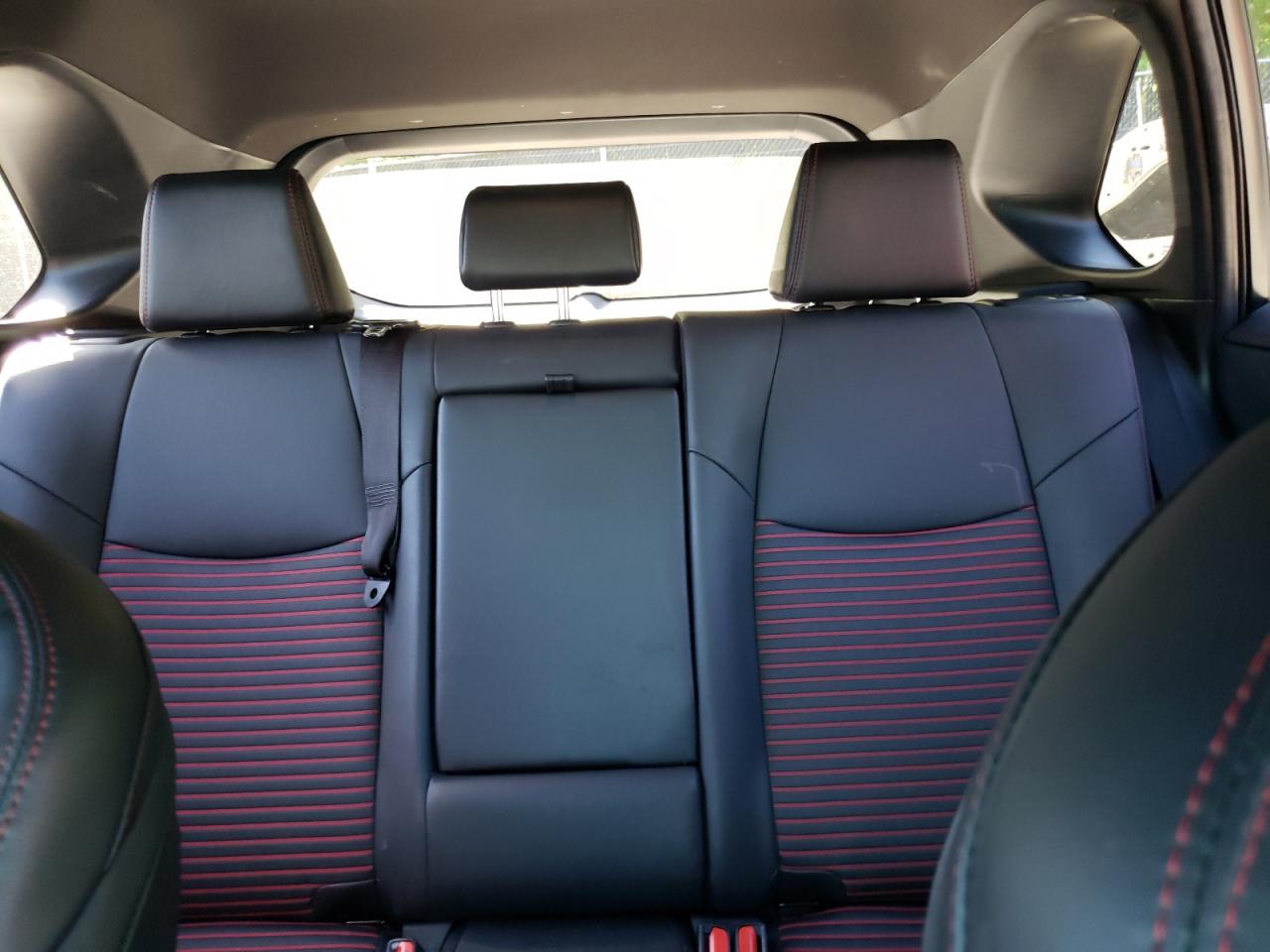 Toyota RAV4 Xse Image 7