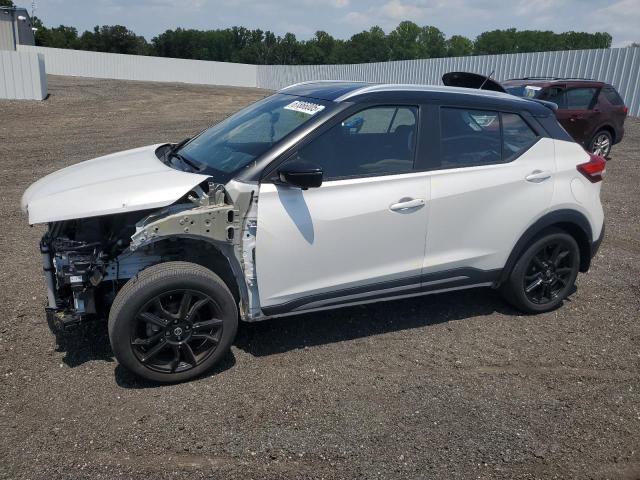  Salvage Nissan Kicks