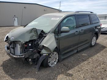  Salvage Toyota Sienna