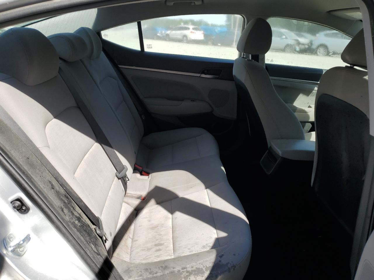 Hyundai ELANTRA Sel Image 10