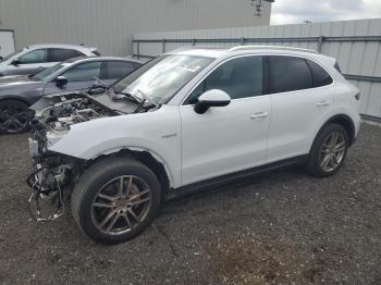  Salvage Porsche Cayenne